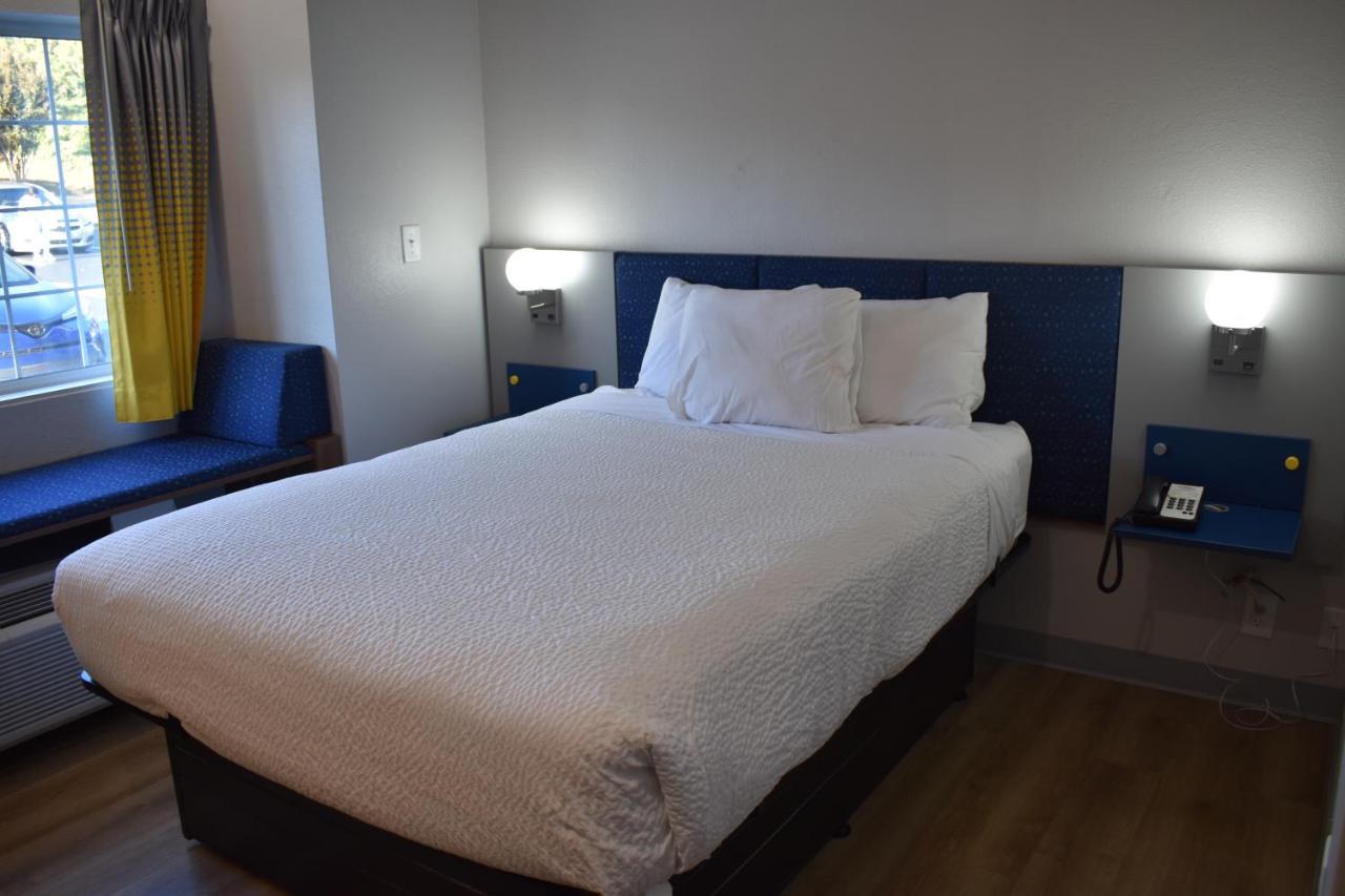 Microtel Inn & Suites By Wyndham Stockbridge/Atlanta I-75 Экстерьер фото